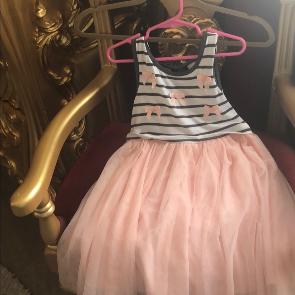 Girls dress